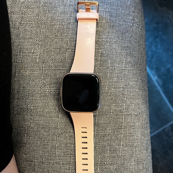 PINK FitBit Tracker -used - Picture 5 of 5